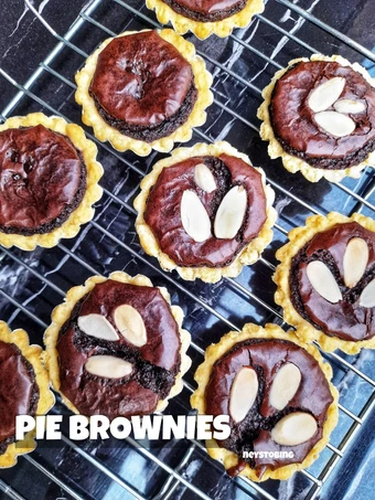 Cara Gampang Menyiapkan Resep #324. Shiny Crust Pie Brownies yang Sempurna Anti Ribet, Lezat