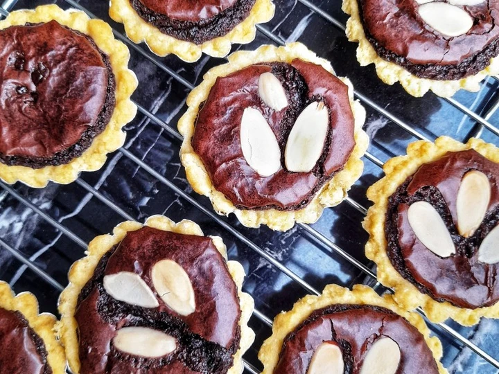 Cara Gampang Menyiapkan Resep #324. Shiny Crust Pie Brownies yang Sempurna Anti Ribet, Lezat