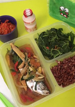 Foto resep Ikan mas kukus siram bumbu rempah(diet hari 1)