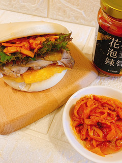 花椒泡菜辣筍創意刈包 的食譜成品照片