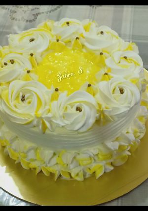 A picture of Eggless Pineapple Cake.