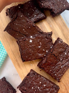 Una foto de Brownies de cacao sin lácteos