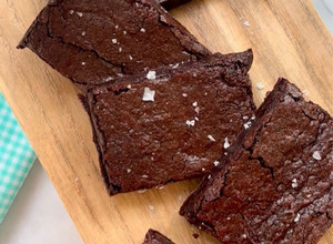 Una foto de Brownies de cacao sin lácteos