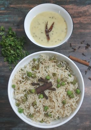 મટર પુલાવ (Matar Pulao Recipe In Gujarati) રેસીપી મુખ્ય ફોટો