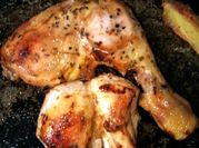 Una foto de pollo al horno