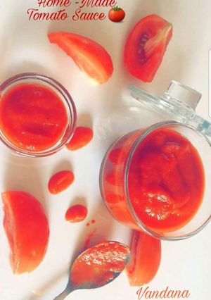 A picture of Homemade Tomato Sauce/Ketchup.