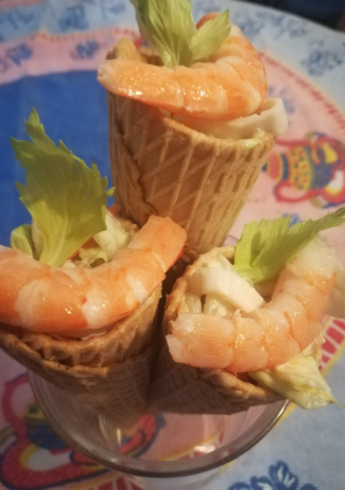 Una foto de Canapé de cucuruchos rellenos