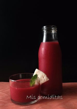 Una foto de Gazpacho de remolacha