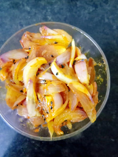 A picture of Onion pickle.