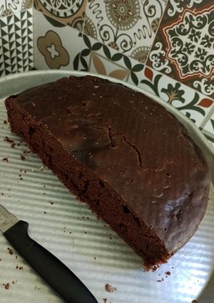 Una foto de Bizcochuelo de chocolate en olla Essen. SÚPER FÁCIL, AIREADO, HÚMEDO Y ECONÓMICO🍫