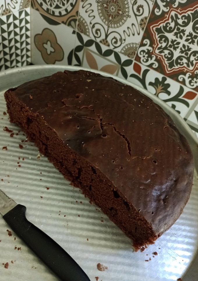 Una foto de Bizcochuelo de chocolate en olla Essen. SÚPER FÁCIL, AIREADO, HÚMEDO Y ECONÓMICO🍫