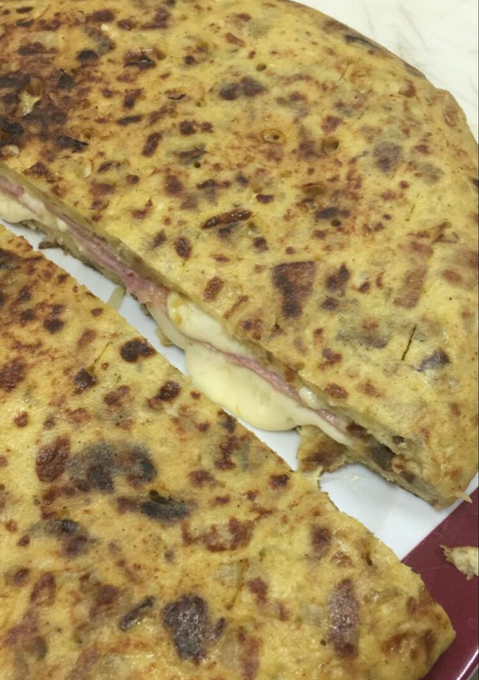 Una foto de Tortilla Jamón/Queso🍳🧀