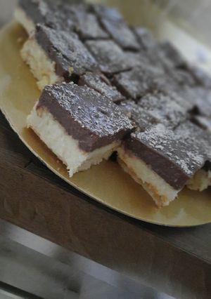 Tejbegrízes pudingos szelet 🥥 recept fotója