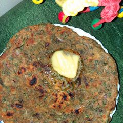 A picture of Dill leaves paratha (Soya leaves paratha).