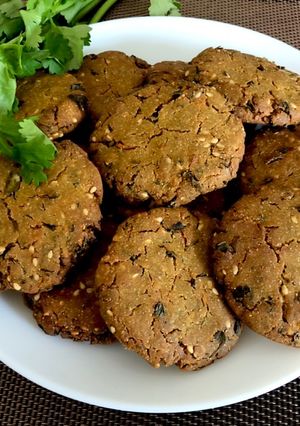 A picture of Bajara Methi Vada.