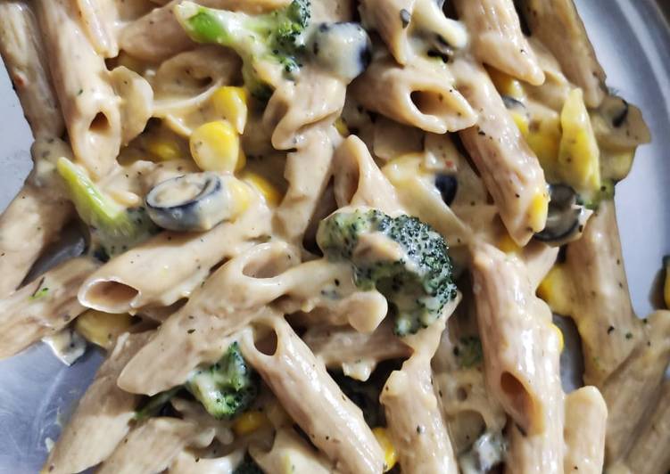 How to Prepare Tasty White Sauce Veggie Pasta