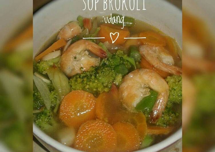 Cara mudah meracik Sup Brokoli Udang (balita) yang simpel
