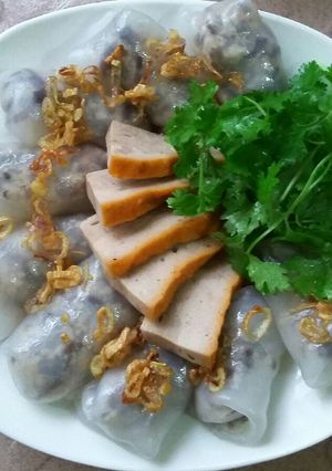 Hình của món Bánh cuốn (tráng chảo).