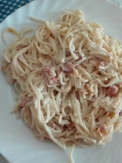 Una foto de Espaguetis a la carbonara