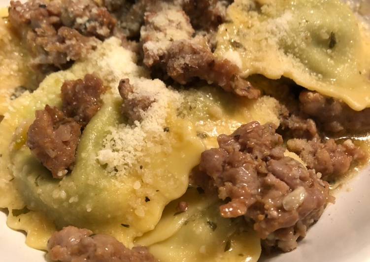 Easy Ravioli in a sausage, garlic, and wine sauce
