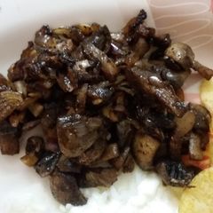 A picture of Pepper Mushroom.