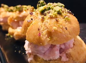 Foto di Bignè rustici alla mousse di mortadella e pistacchio di Bronte