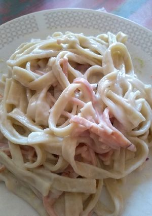 Una foto de Fideos naturales en salsa blanca