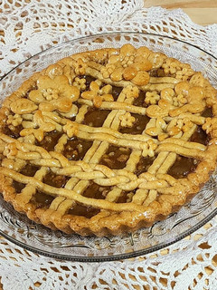 Una foto de 🍐 Tarta pastafrola sin Tacc de pera con nuez 🍐 Suave y deliciosa
