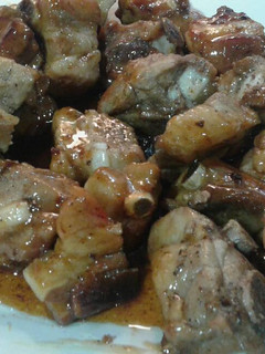 Una foto de Costilla con salsa de soja