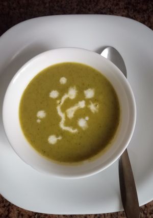 A picture of Creamedpumpkin,carrot and spinach soup #authormarathoni,#4weekly.