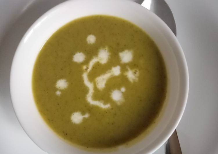 Creamedpumpkin,carrot and spinach soup #authormarathoni,#4weekly