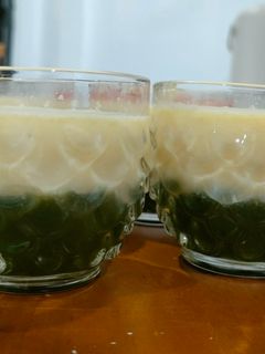 Hình của món Sữa bắp thạch lá dứa.