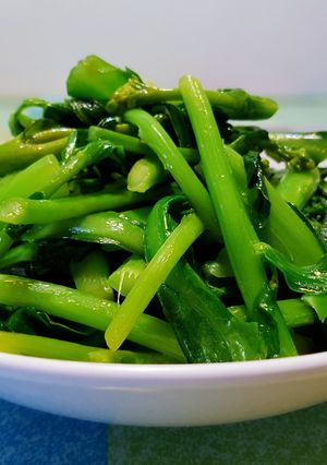 防疫料理上菜囉！清炒芥藍 的食譜成品照片