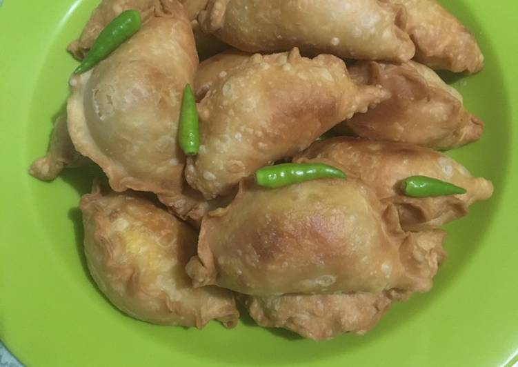 Bahan Pastel isi bihun | Langkah Membuat Pastel isi bihun Yang Bikin Ngiler