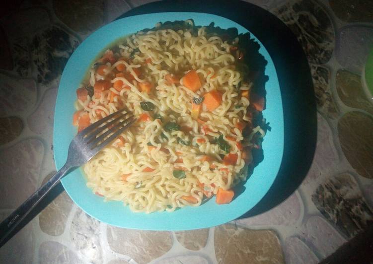 Easy Way to Cook Tasty Carrots and moringa noodles