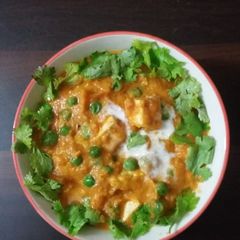 A picture of Matar paneer.