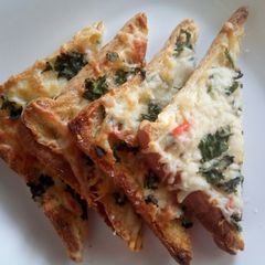 A picture of Chili cheese toast.