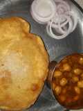 Bread bhature with chole
