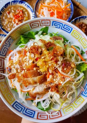 A picture of Bún Mắm with Crispy Pork Belly.