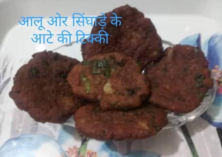 Aloo aur singhara ki atta ki tikki