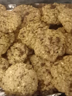 Una foto de Galletas de avena y chocolate (cookies)