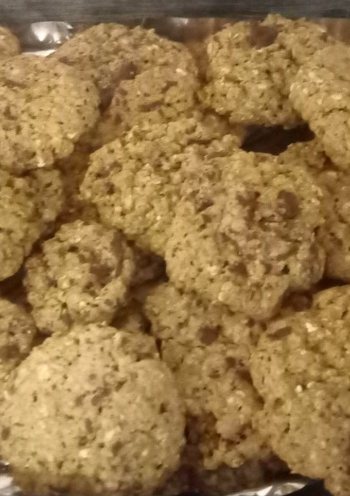Una foto de Galletas de avena y chocolate (cookies)