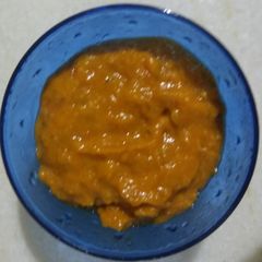 A picture of Pizza sauce.