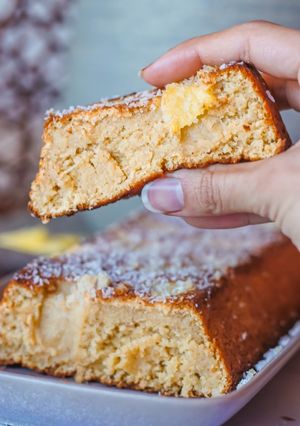 Una foto de Bizcocho saludable de piña colada