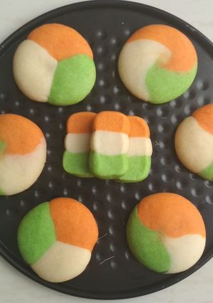 A picture of Tricolor Cookies.