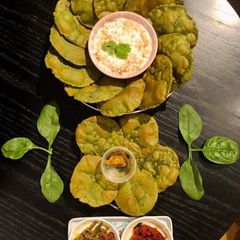 A picture of Spinach Poori.