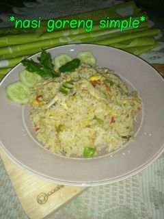 Foto resep *nasi goreng simple*