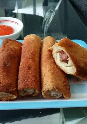 Foto resep Roti Gulung Sosis Keju Simple