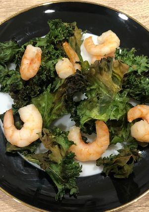 烤羽衣甘藍佐蝦子 的食譜成品照片