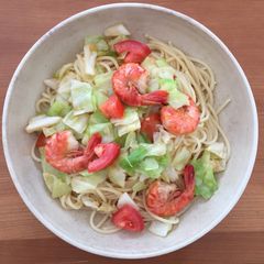 A picture of Cabbage, Prawns and Tomato pasta.
